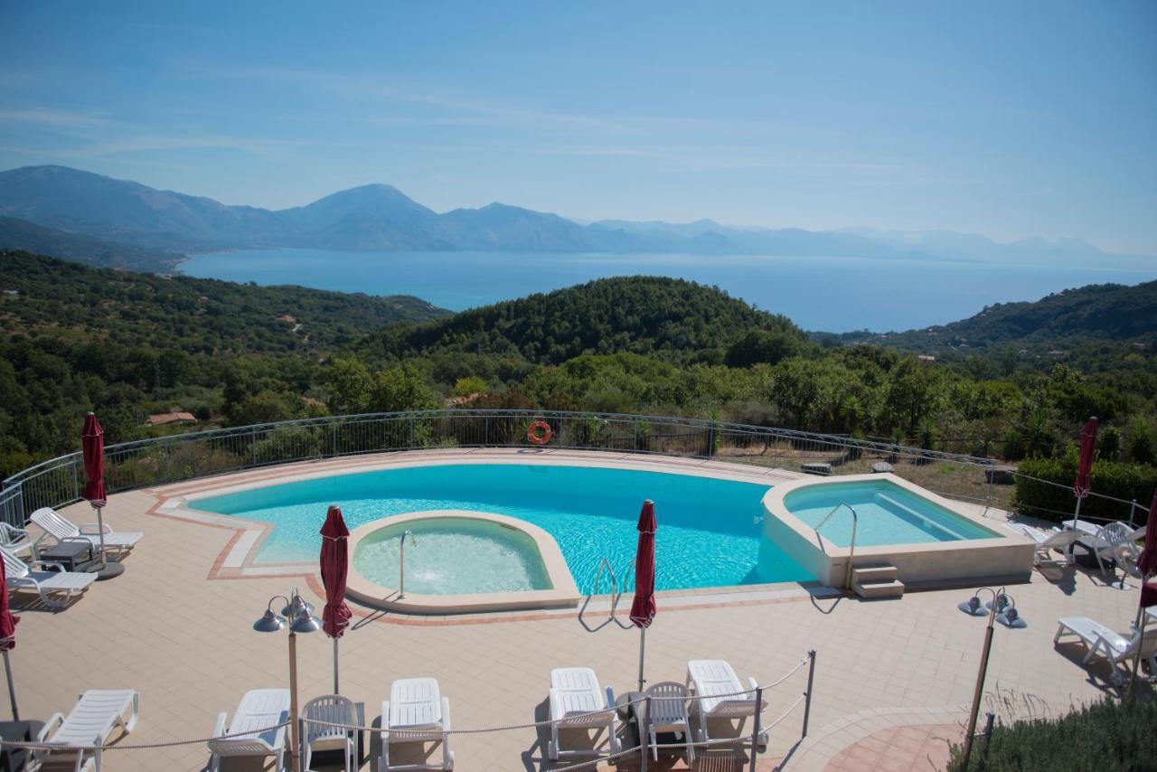 Hotel Caluna Charme San Giovanni a Piro Kültér fotó