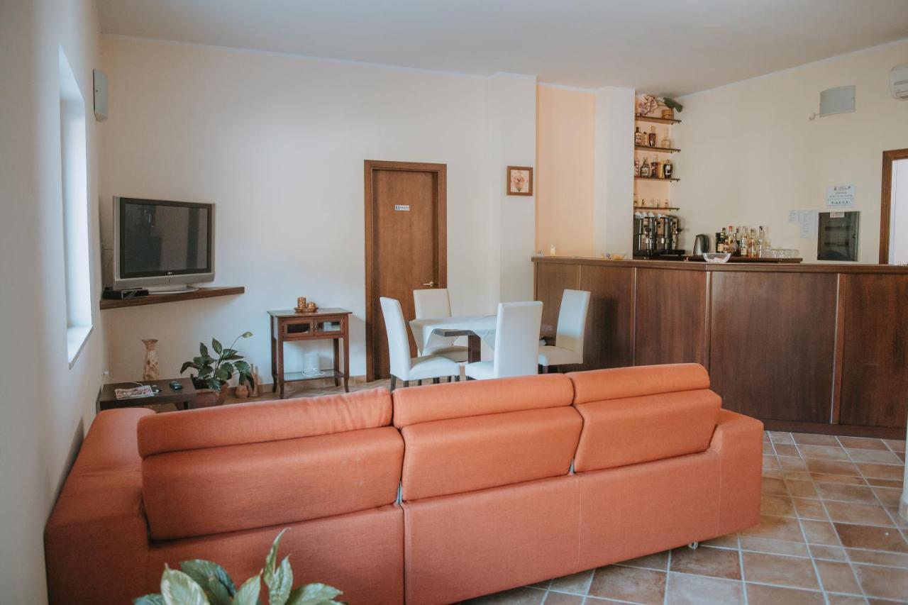 Hotel Caluna Charme San Giovanni a Piro Kültér fotó