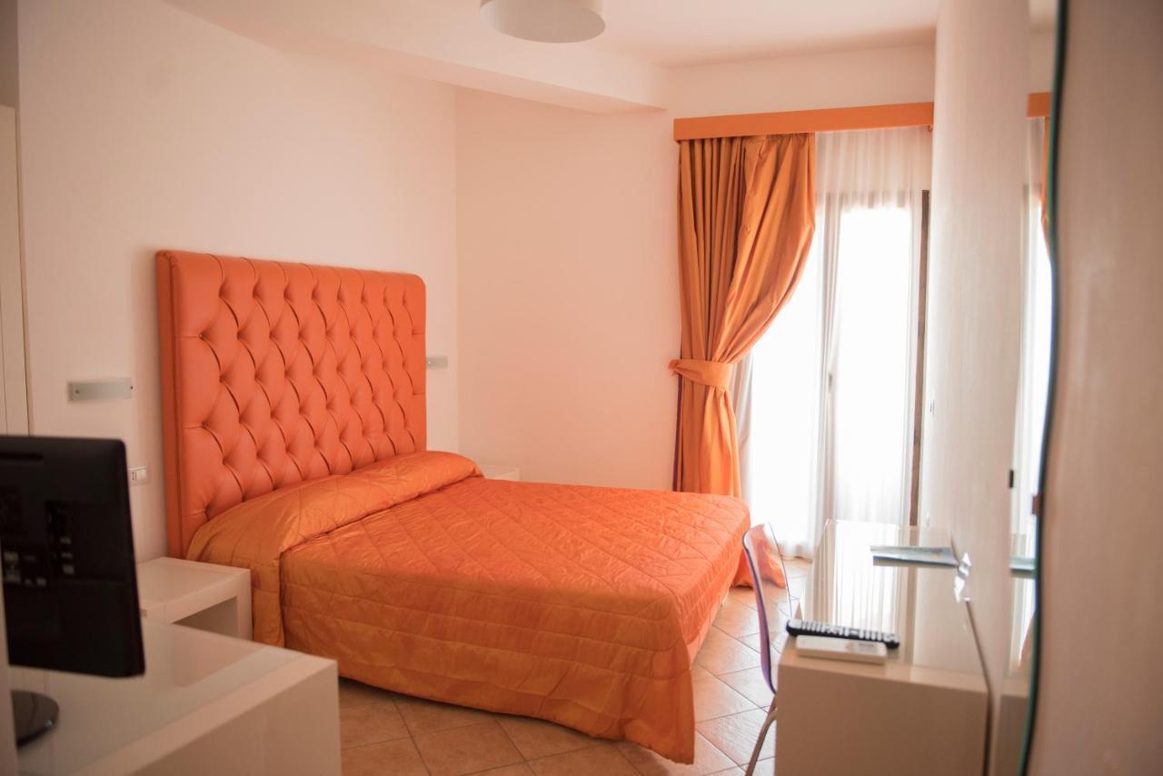 Hotel Caluna Charme San Giovanni a Piro Kültér fotó