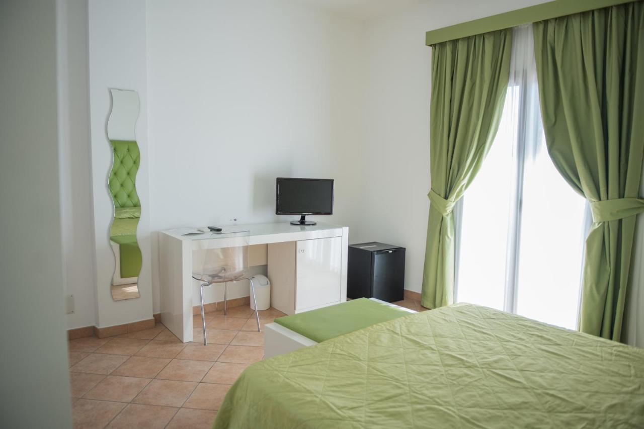 Hotel Caluna Charme San Giovanni a Piro Kültér fotó